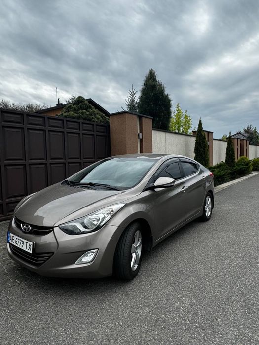 Hyundai Elantra 2013