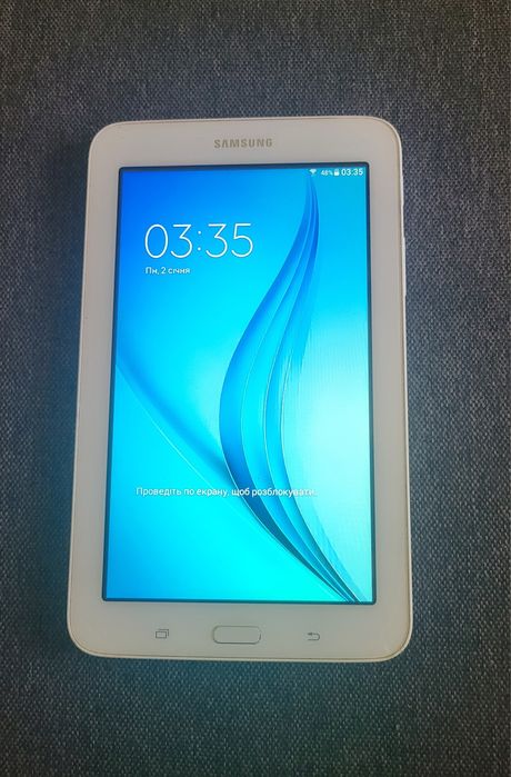 Планшет  Sumsung Galaxy Tab Elite  + чехол + клавиатура