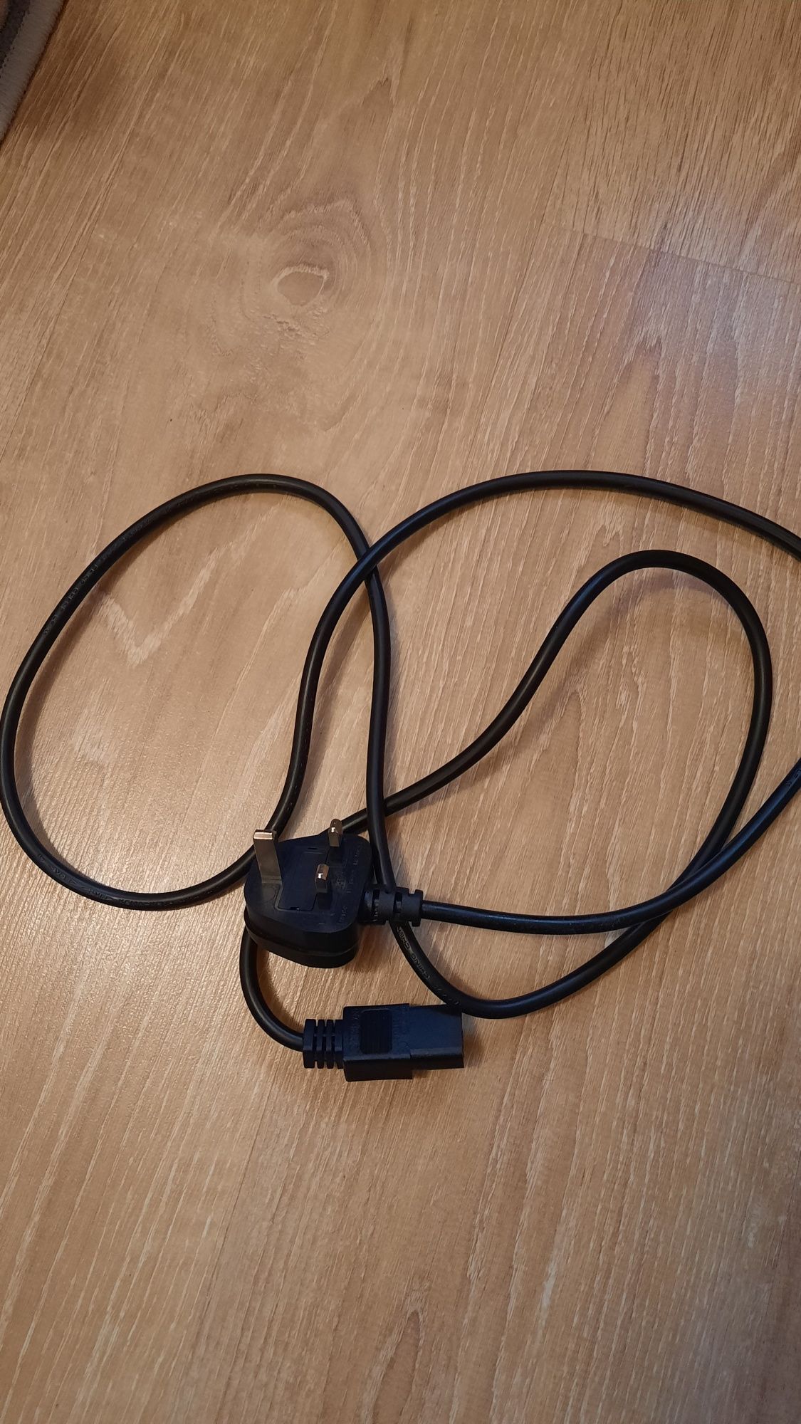 Kabel zasilający wtyczka UK do laptopów