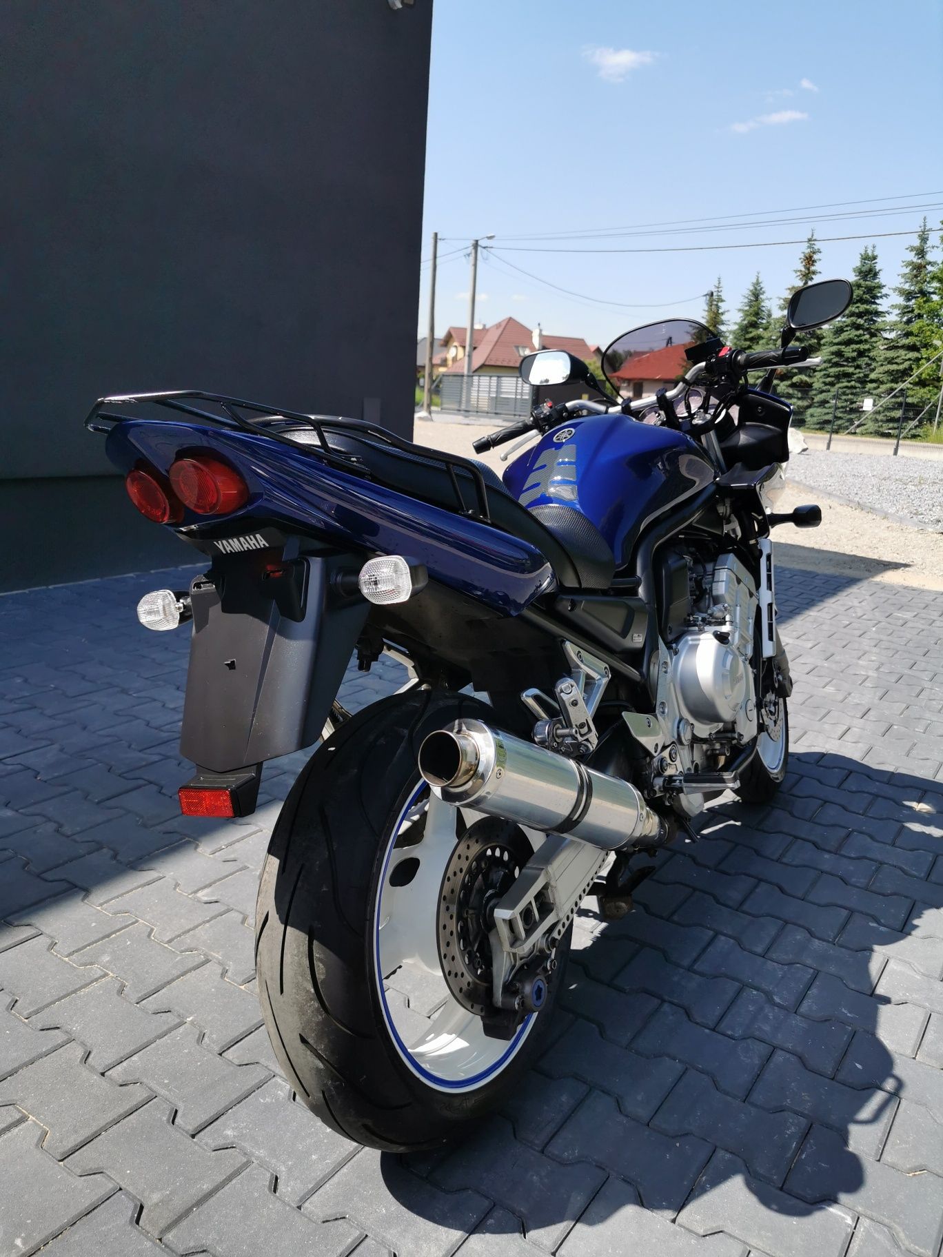 Yamaha Fazer 1000 Raty, Transport