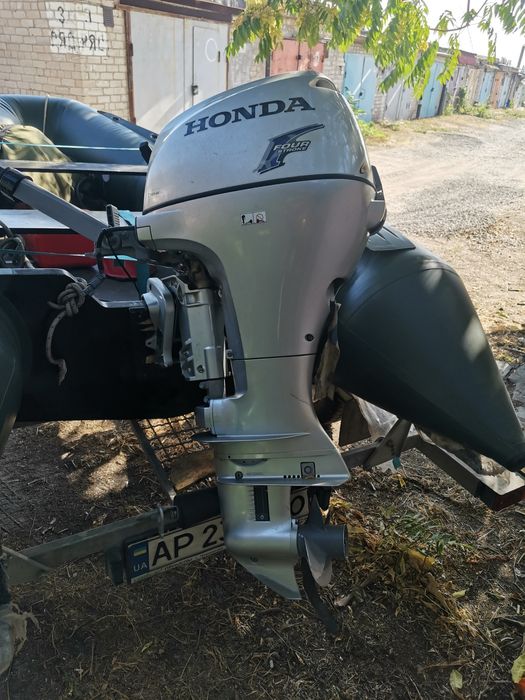 Продам лодочный мотор Honda