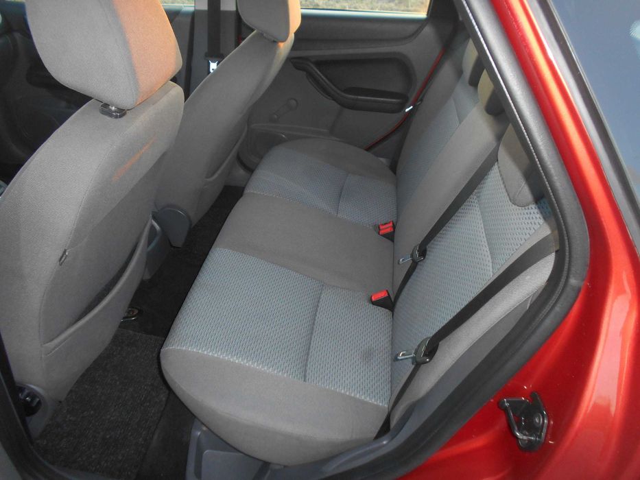 sprzedam Ford Fokus rok.2007/8 poj.1,6 16V