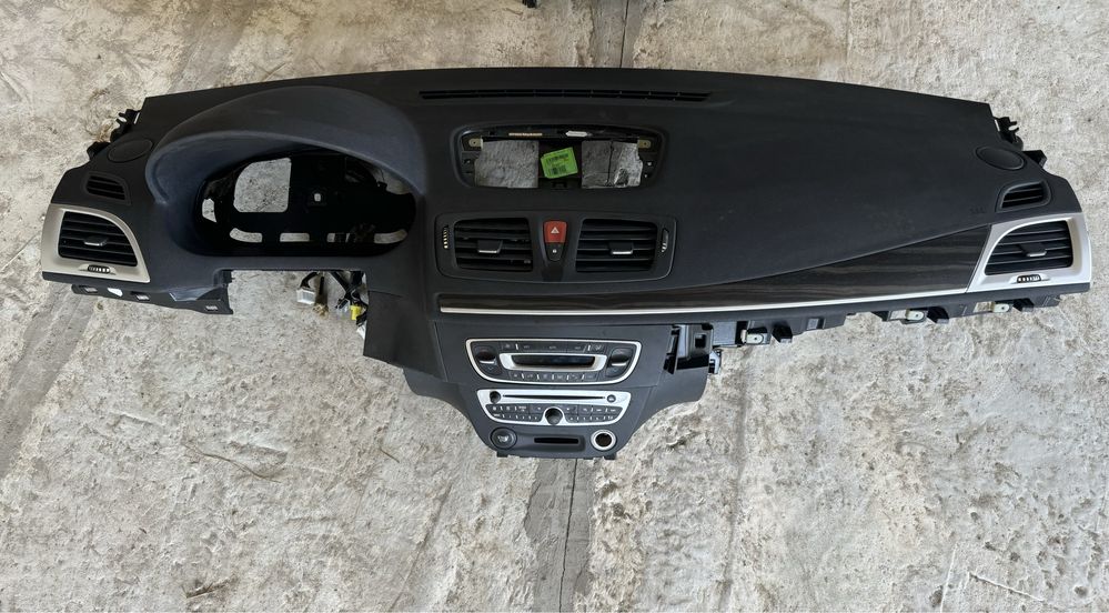 Розборка рено меган 3 мотор запчастини megane 3