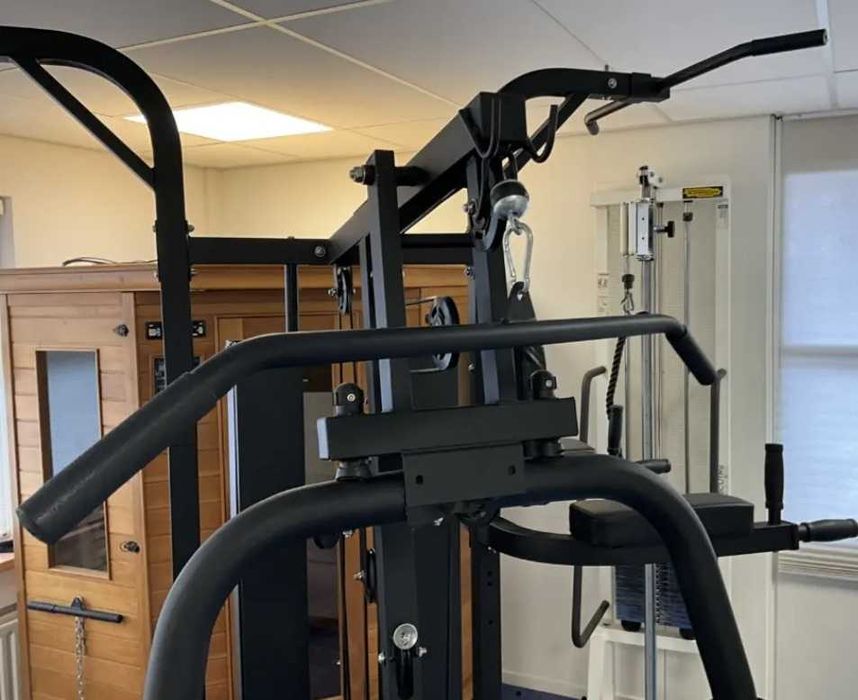 Atlas do ćwiczeń wielostanowiskowy /treningowy + piłka refleksowa