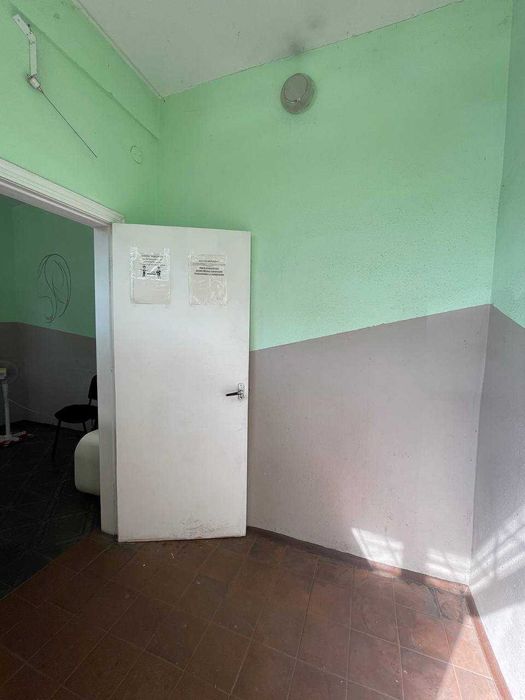 Продам приміщення, 82кв.м., Лайоша Гавро 6!