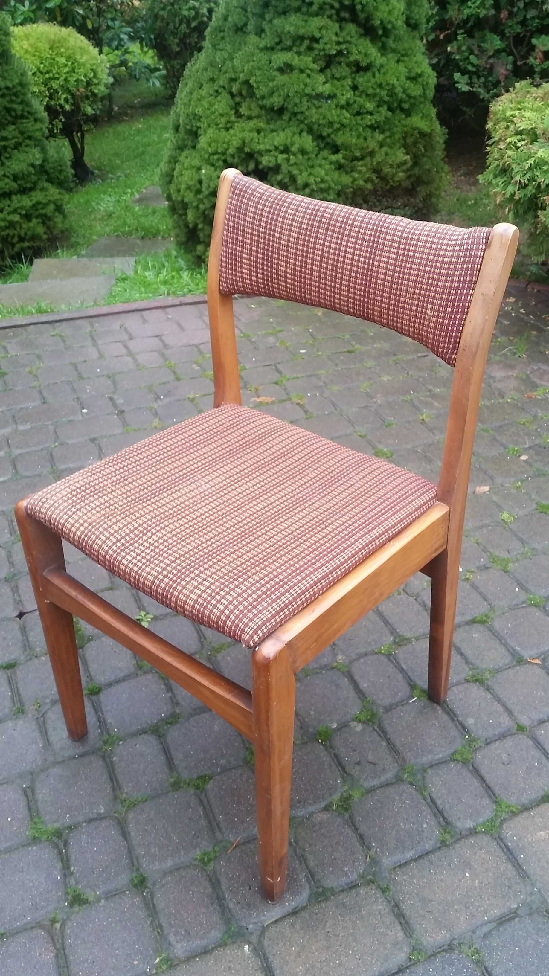 7 krzeseł z drewna - 3 x brąz i 4x ziel. -sprzedam k/Nowego Sącza