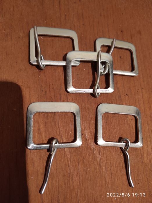 Пряжка металева міцна