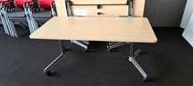 Mobilny stół konferencyjny Steelcase Fliptop