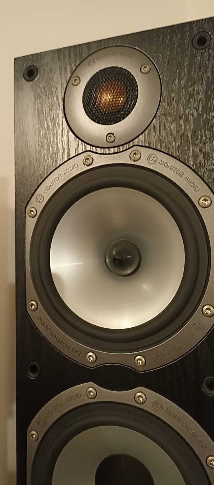 Colunas MOnitor Audio Bronze 5