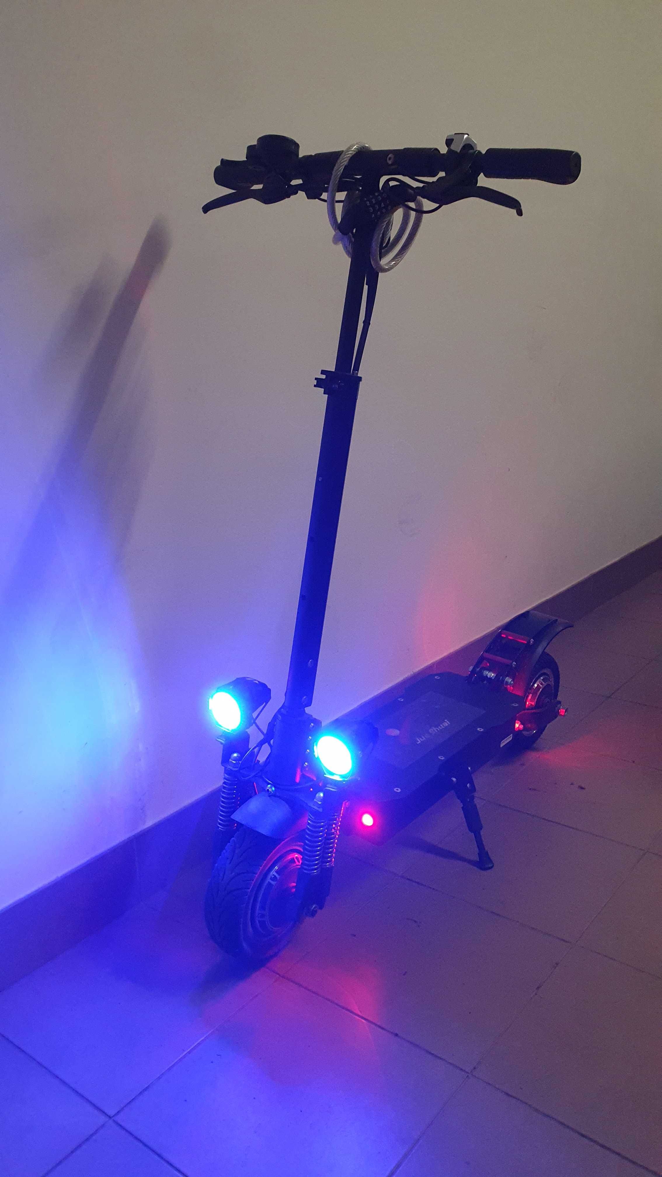 Trotinete elétrica 2400W