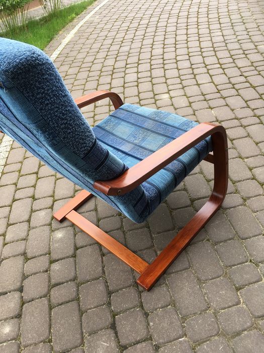 Fotel bujany drewniany wypoczynkowy