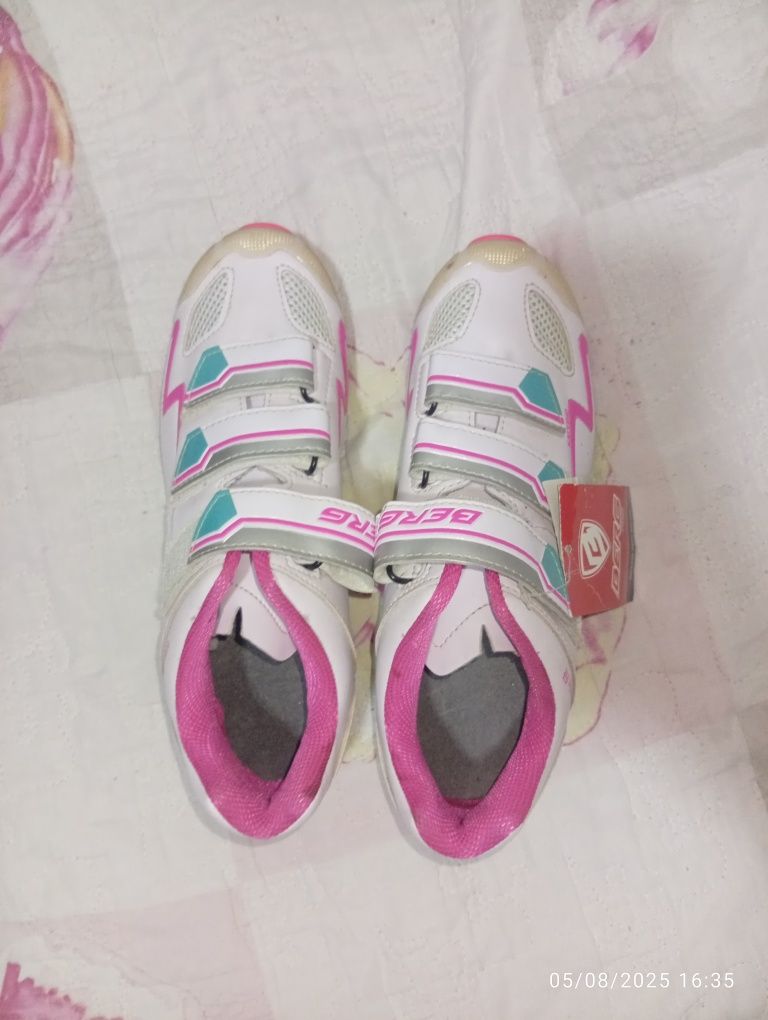 Tenis de bicicleta