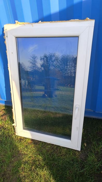 Okno 68x140 2szt plastikowe rozwierno uchylne białe