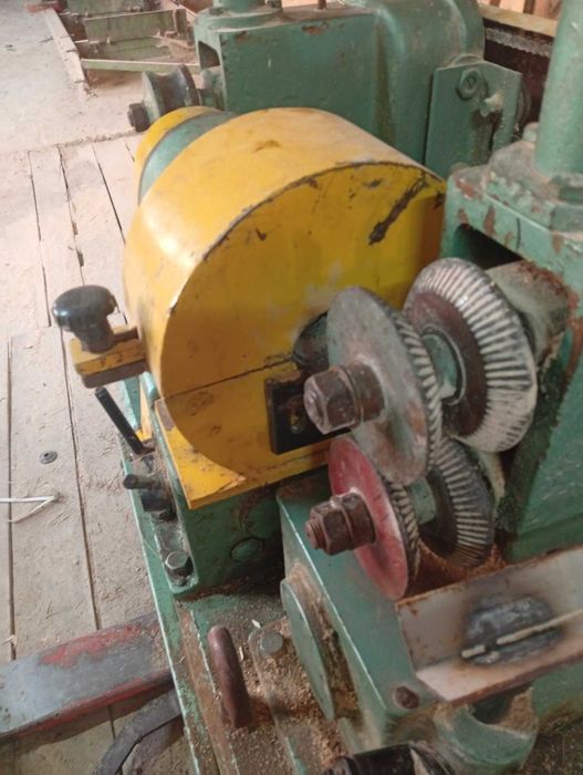 Оригінальний станок для виготовлення держака