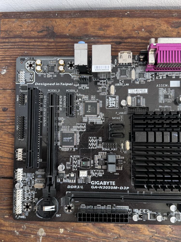 Материнская плата GIGABYTE GA-N3050M-D3P