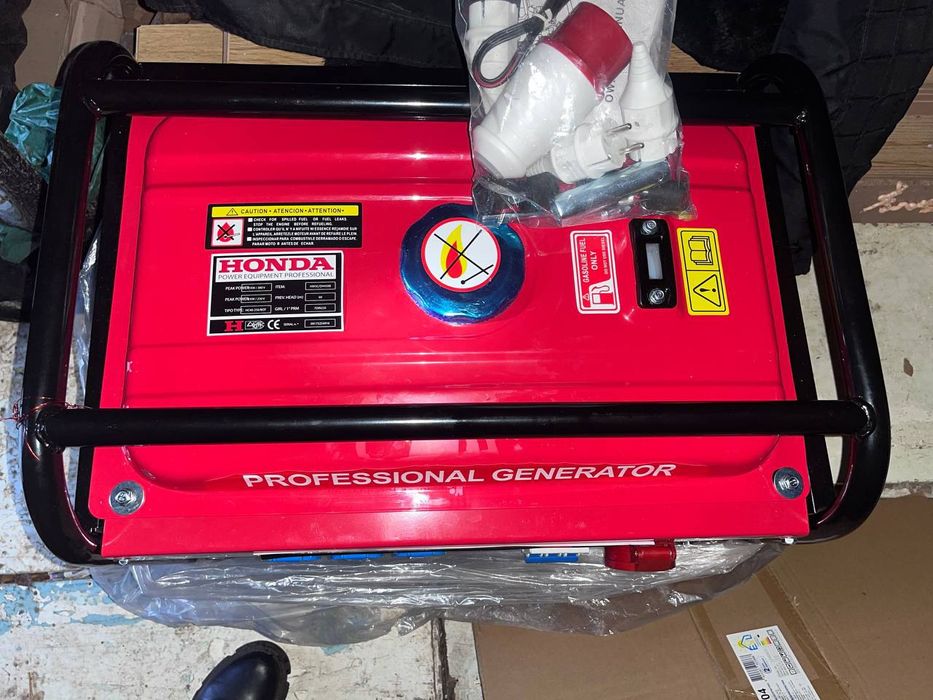 Продам генератор Honda ECMT 7000 benzin