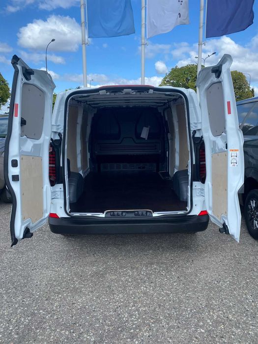 Transporter T7 3500 L2H1 Zabudowa busa Podłoga 9 mm brąz
