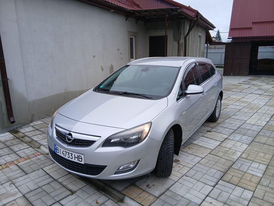 Продам Оpel Astra j sport tower