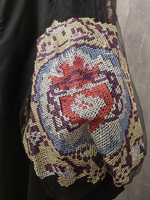 Сукня-вишиванка міді