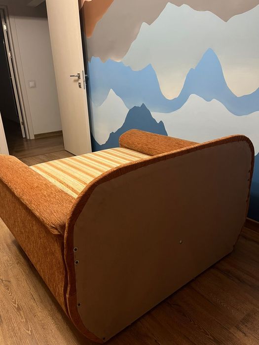 Крісло в чудовому стані, як нове.