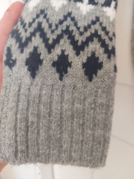 Swetr norweski wzór