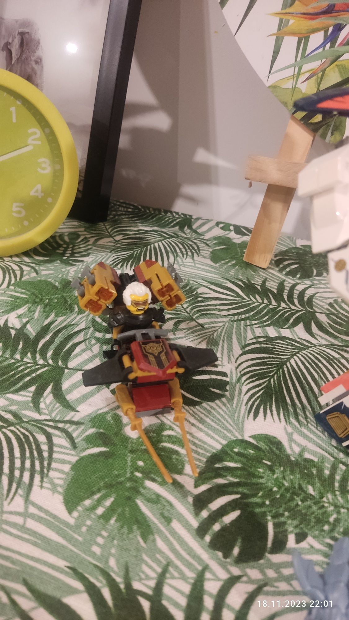 LEGO Ninjago Mech Sory zmieniający się w motocykl wyścigowy 71792