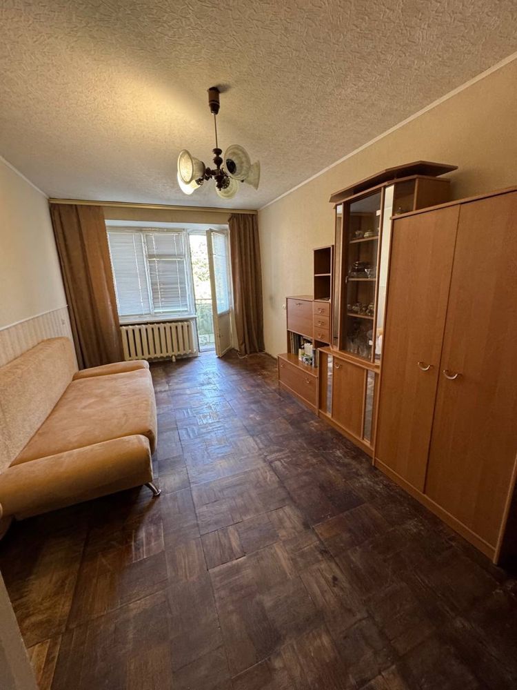 Продам 1к квартиру в центрі міста на 3 поверсі 31м2