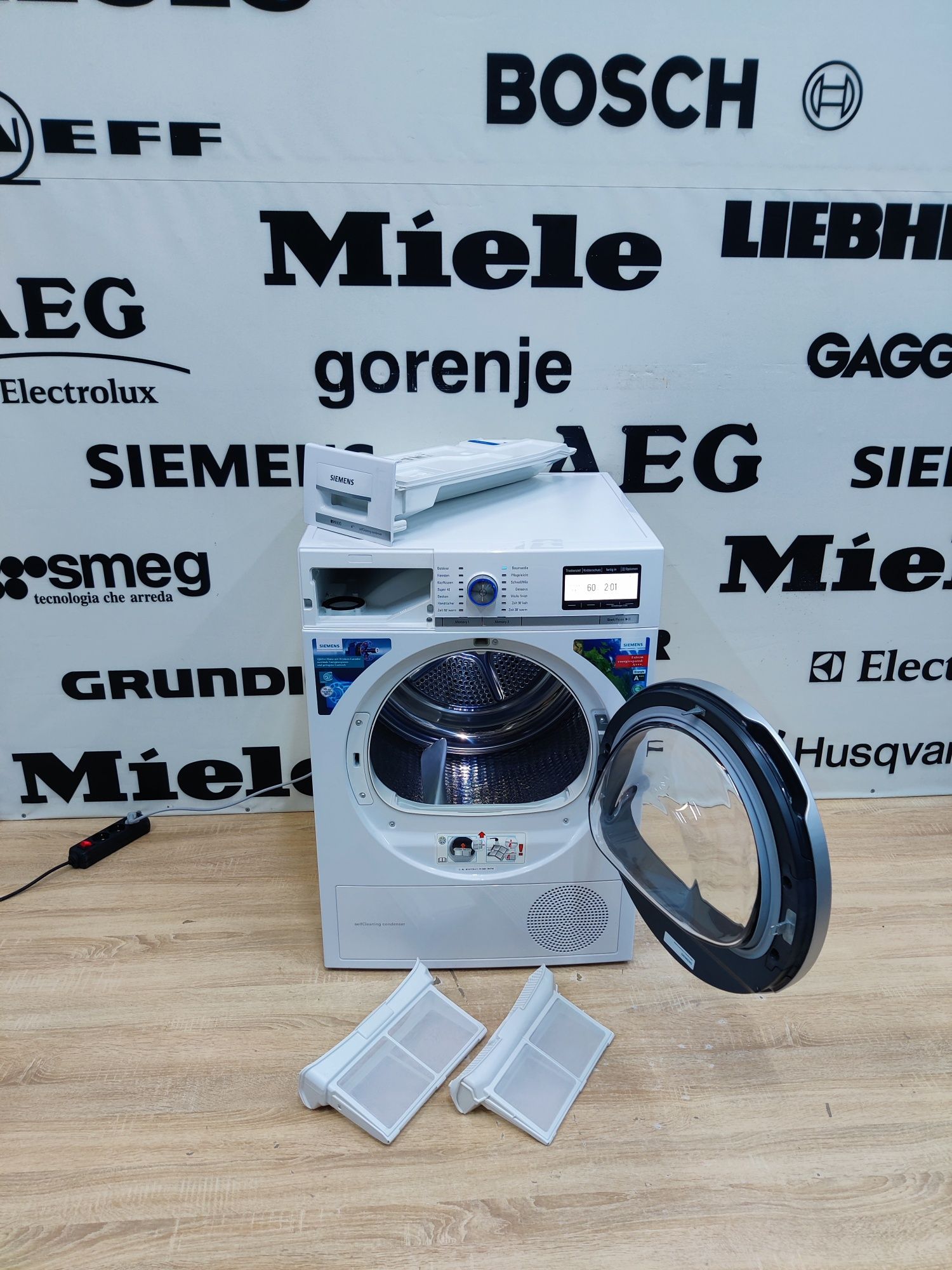 Сушильная машина Siemens™ iQ800. Self Cleaning Condenser. Германия.