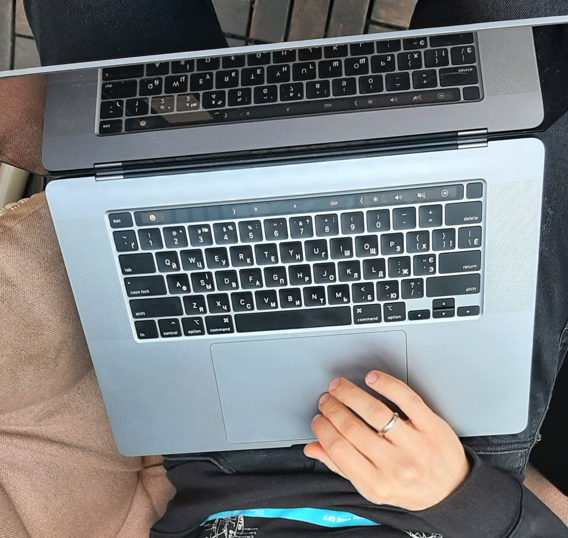 Прозрачная накладка на клавиатуру без букв Макбук MacBook Pro