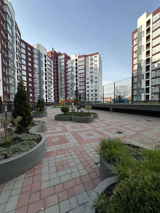 Продам двокімнатну квартиру  в центрі, видова парк річка поруч ратуша