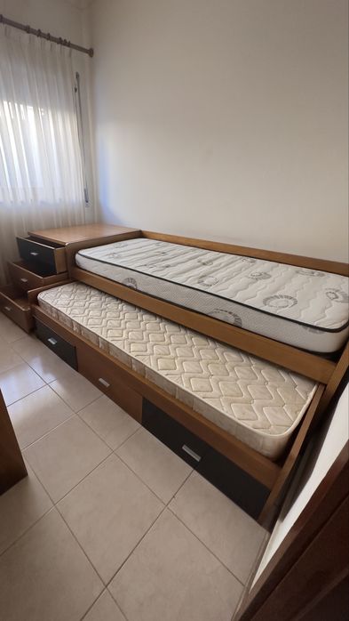 Urgente!! Quarto duplo de solteiro