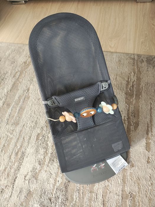 Leżaczek BabyBjorn Bliss Mesh Antracytowy