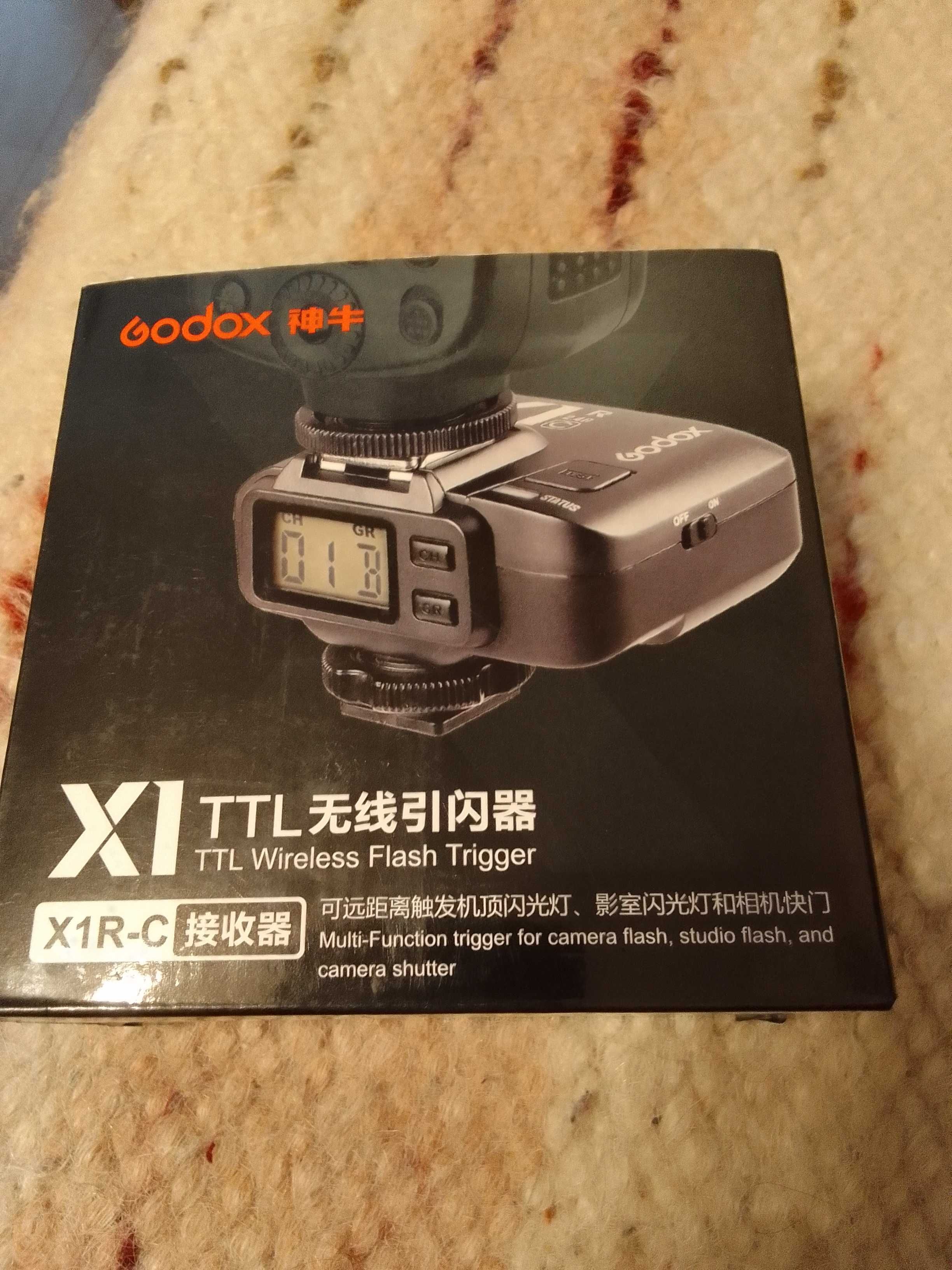Радіосинхронізатор Godox X1R-C для Canon (приймач)
