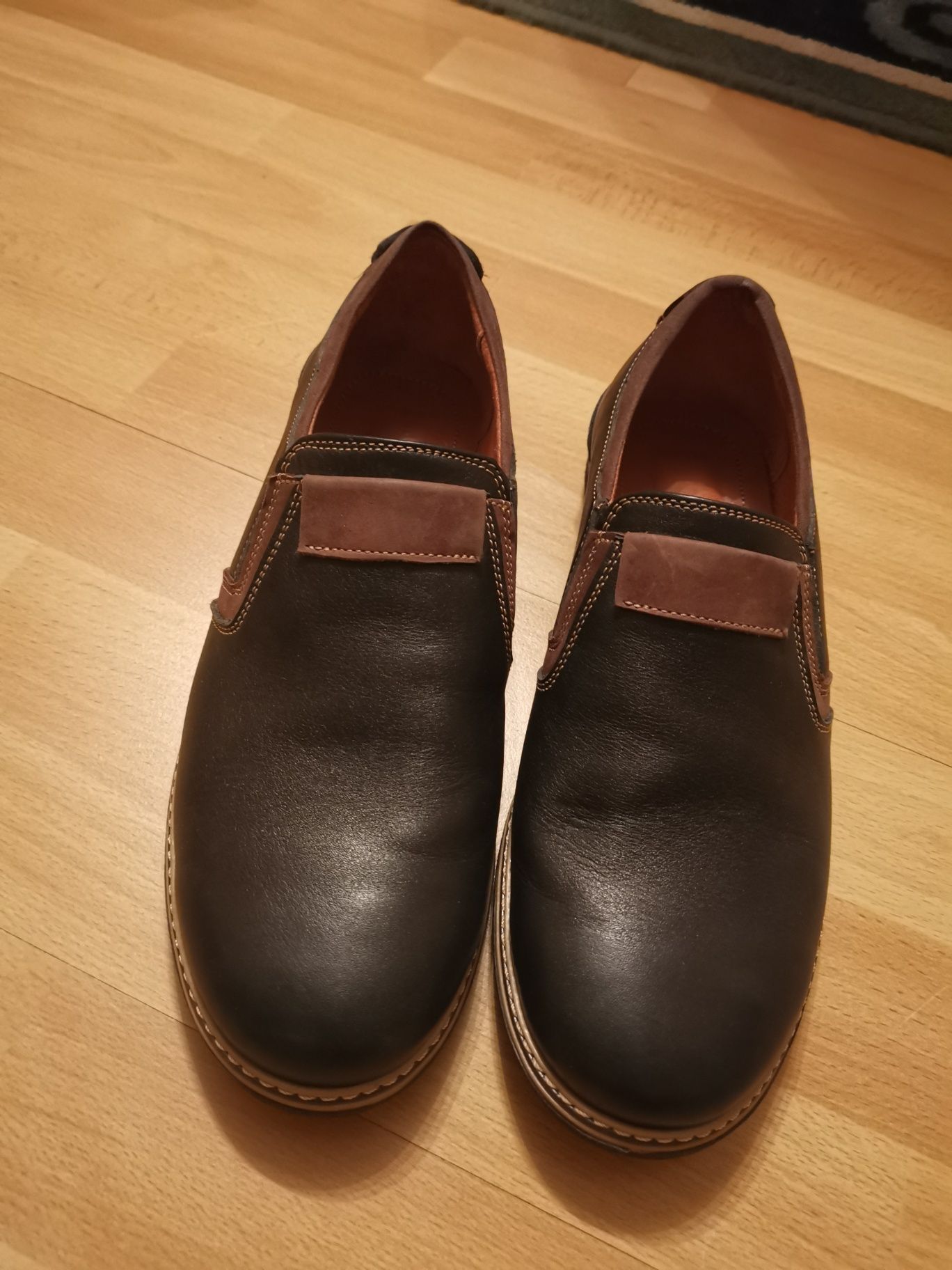 Skórzane męskie buty 43r