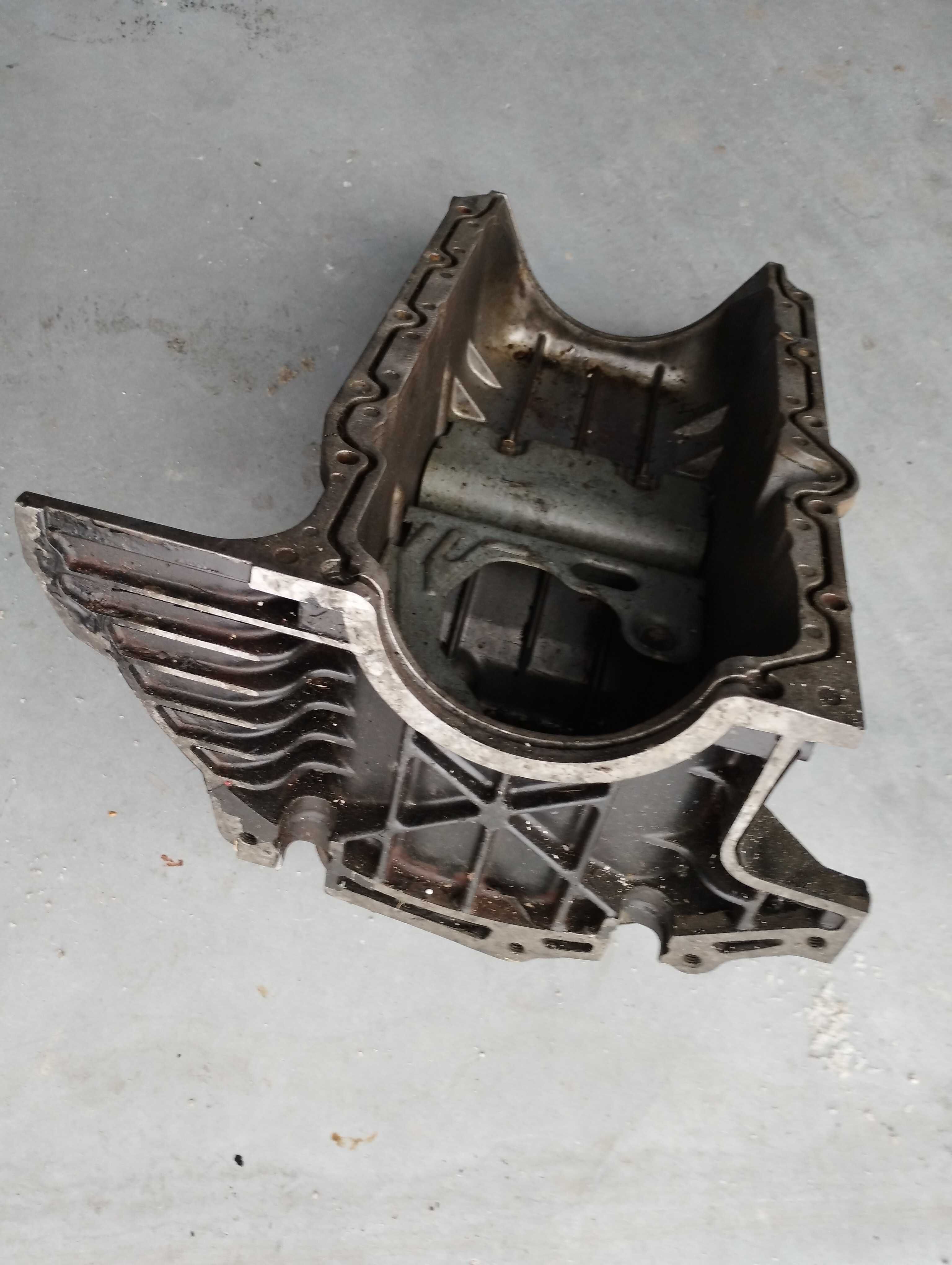 Mercruiser  V6 4.3 4,3 vortec  pompa misa rozrząd pokrywa zawór wałek