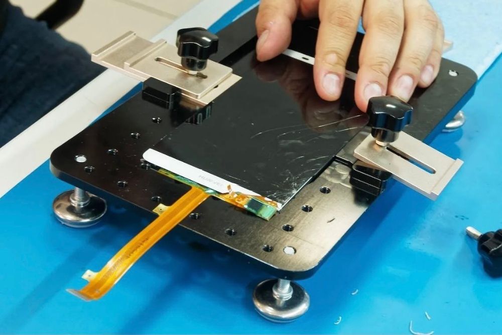 Zbita szyba szybka z wymianą Samsung Xiaomi iPhone od 250zł Żelazna 89