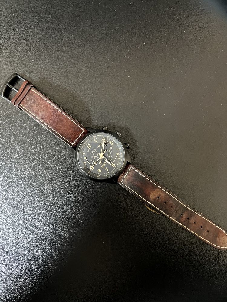 Годинник Timex T2N700