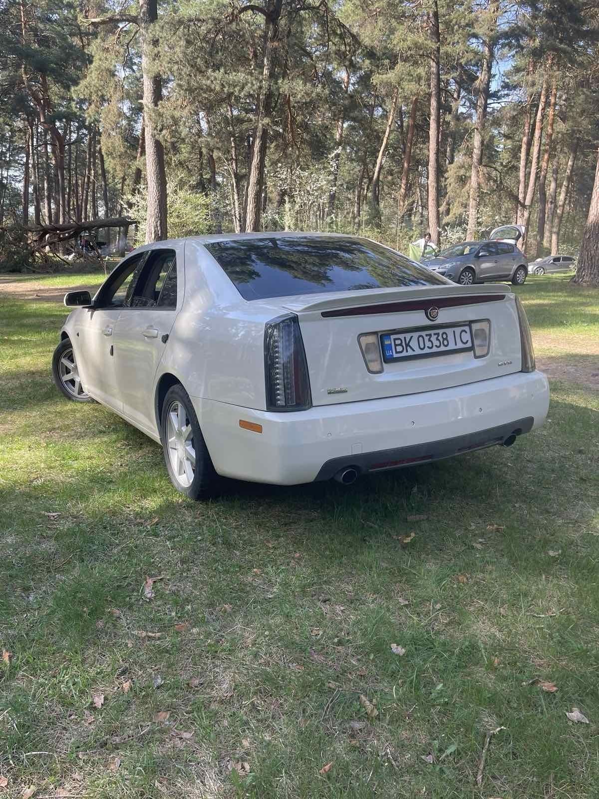 Продам Cadillac sts 3.6 l.