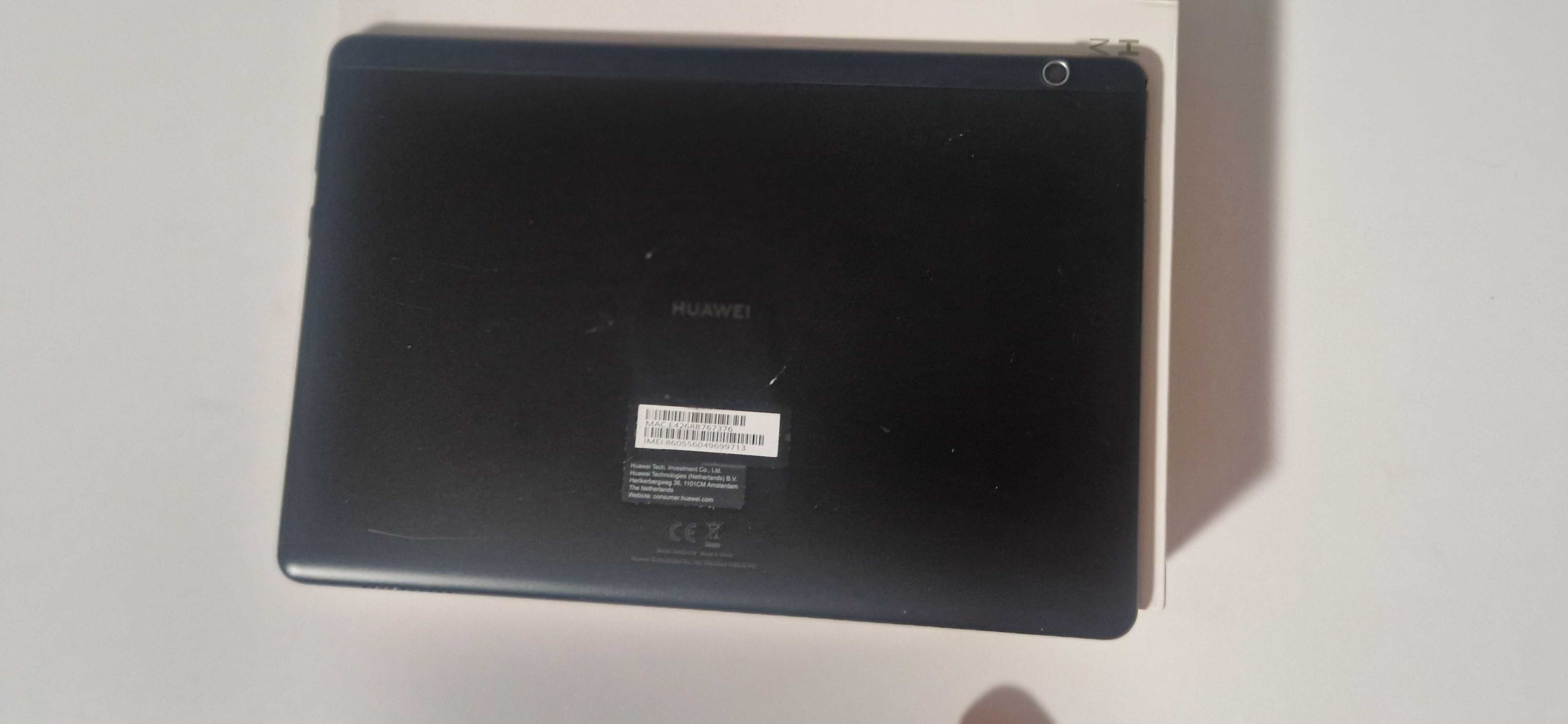 Tablet HUAWEI MEDIAPAD T5 - AGS2-L09, 16GB, WIFI + pokrowiec