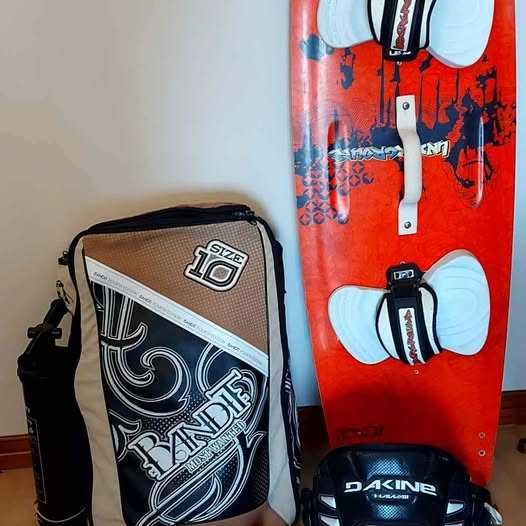 Kitesurfing Kit / Asa, bomba de ar, Prancha, arnês, barra com cordas