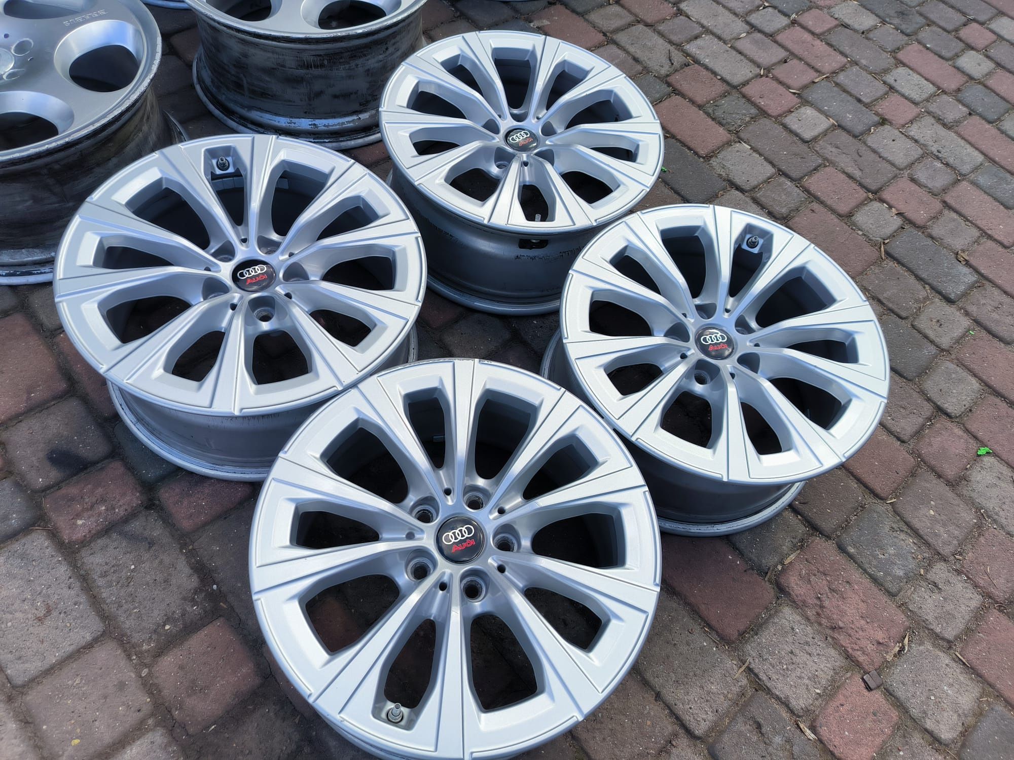 Felgi aluminiowe 17 Audi A3 A4 A5 A6 A7 A8 5x112