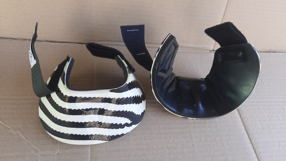 Кобури, накладки на копита коня , Davis,  розмір S, made in USA