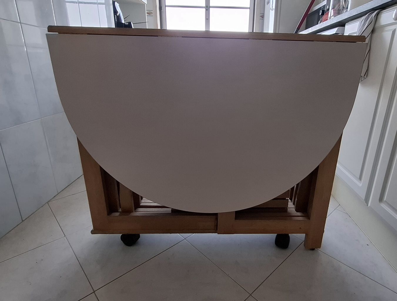 Vende-se mesa de cozinha