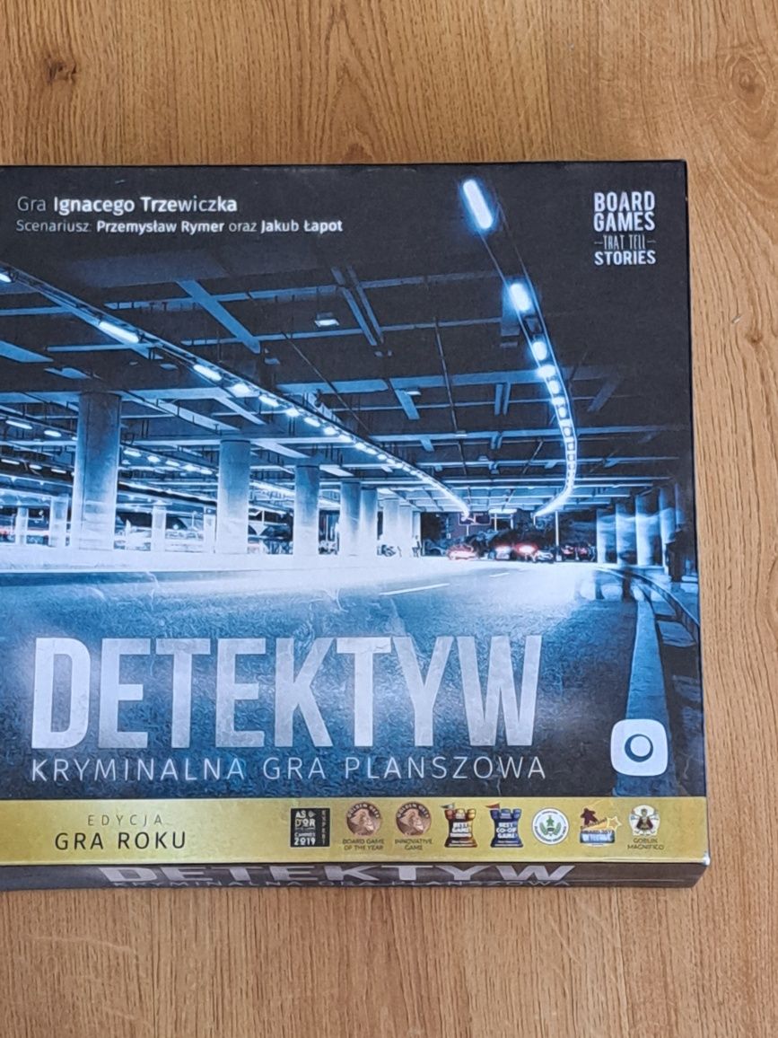 Gra planszowa "Detektyw,,