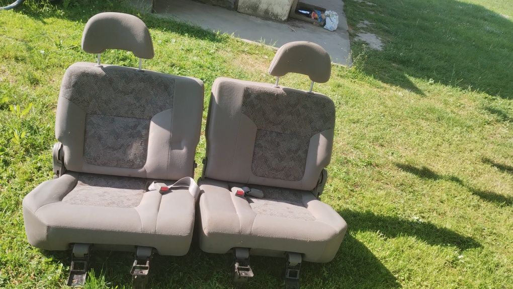 Fotele Nissan Patrol y61