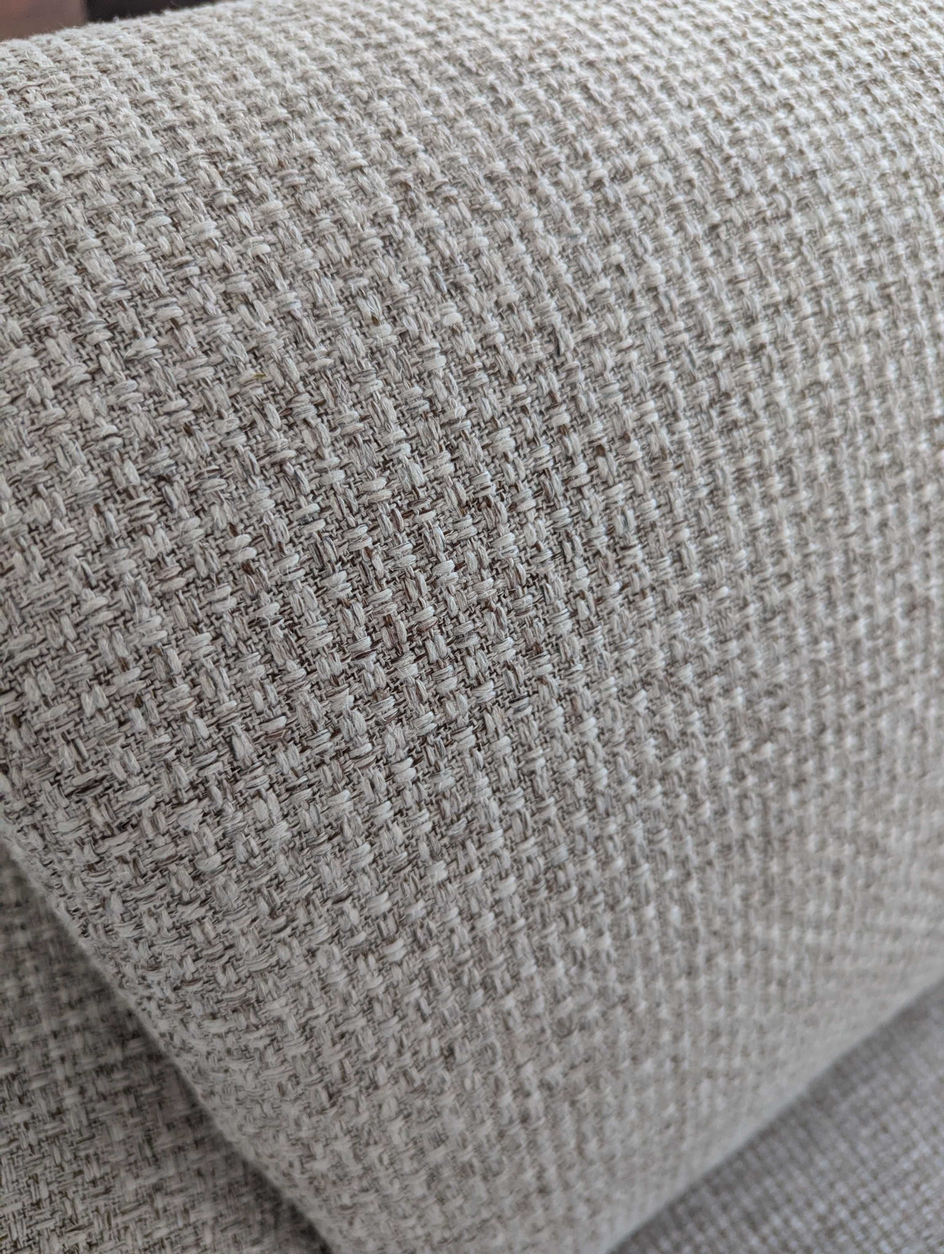 Sofá com chaise-longue à direita
