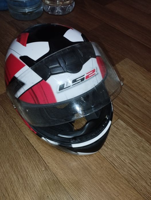 Продам шолом LS2