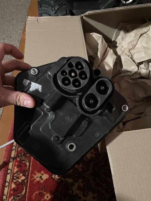 Порт для Tesla Model Y 3 європейська