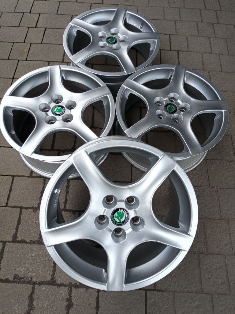 Felgi do Szkody, Seat, Audi, VW.5x112. J 7,5. R 17. Et 50.