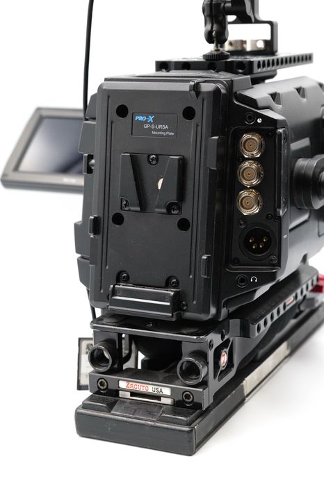 Blackmagic URSA 4K + rig Zacuto + SolidPod CFast 2.0, super stan